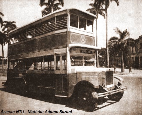 O Daimler Guy de 1927 da Viação Excelsior. O primeiro ônibus de dois anadres no Brasil que se tem conhecimento, rodou na cidade do Rio de Janeiro. Acervo: NTU